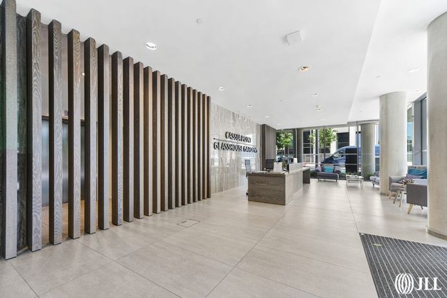 Flat for sale in Glasshouse Gardens, London