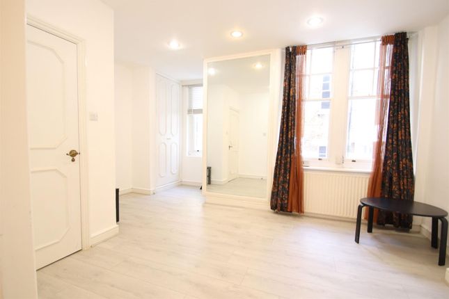 Thumbnail Flat to rent in Earsby Street, London