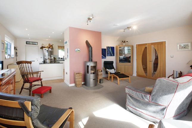 4 Windward Lane, Dawlish photo 3
