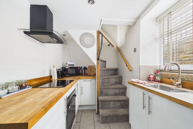 2 Surgery Lane, Matlock photo 2