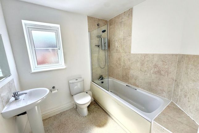 7 Darwin Crescent, Torquay photo 3