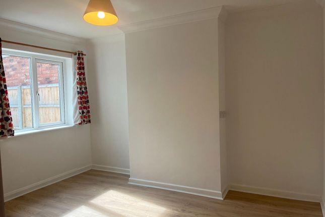 9, The Crescent, Egham photo 4