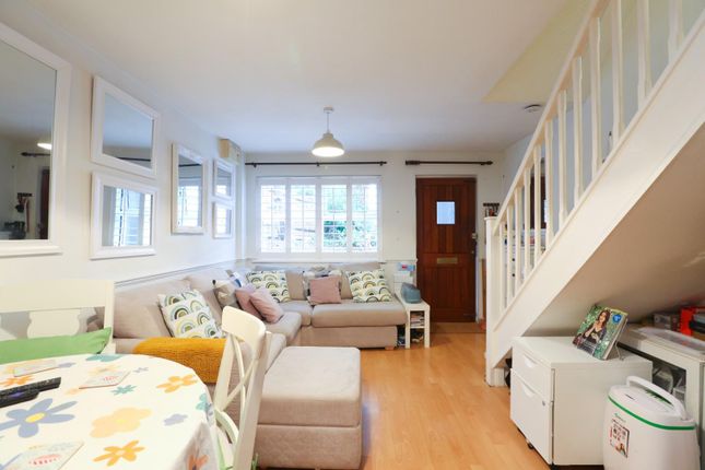 6, Leewood Close, London photo 4