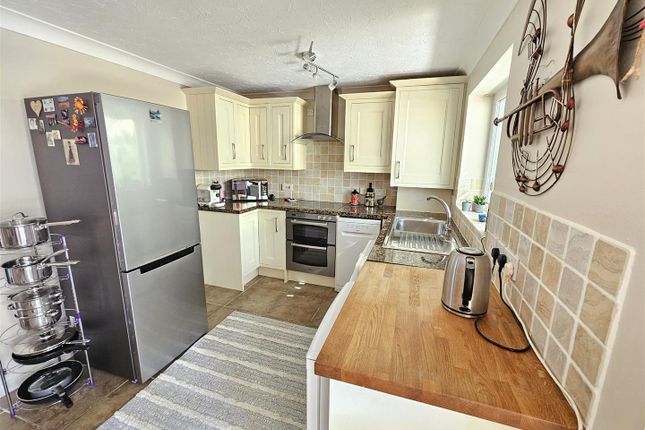 28, Courtlands Road, Tavistock photo 3