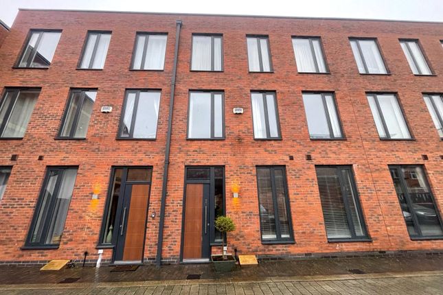 Thumbnail Terraced house to rent in St Pauls Square, Jewellery Quarter, Birmingham