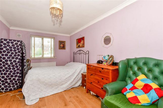 Flat for sale in St. Ann's Road, London