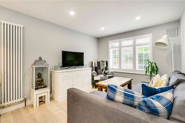 74, Ashdown Way, London photo 2