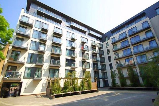 Thumbnail Flat for sale in High Street, Slough