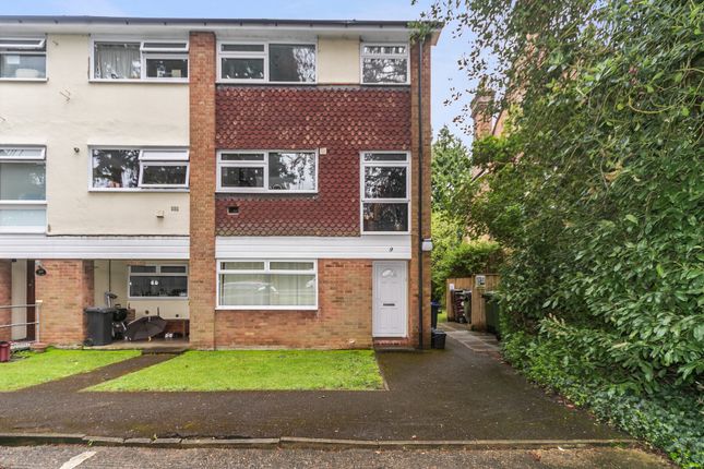 Thumbnail Maisonette for sale in The Firs, Bath Road, Reading