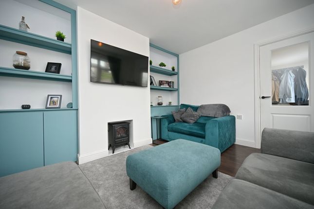 19, Burton Avenue, Barnsley photo 4