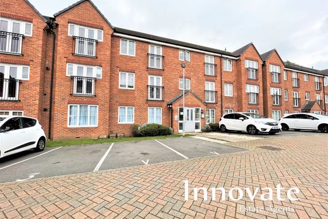 Flat to rent in Westley Court, West Bromwich