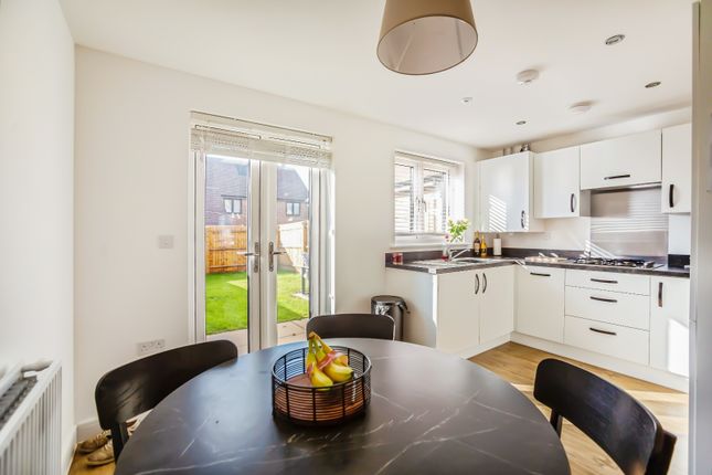 Bridle Way, Maidstone photo 3