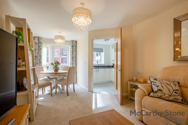 10 Balshaw Court, Burlington Gardens, Leyland photo 4