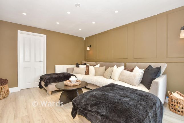 12, Pine Place & Land, Maidstone photo 5
