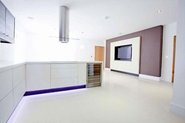 Kitchen 3