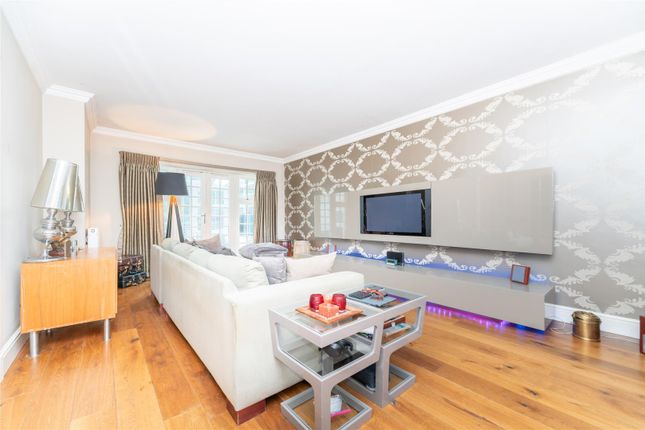 3, Woodland Grange, Iver photo 3