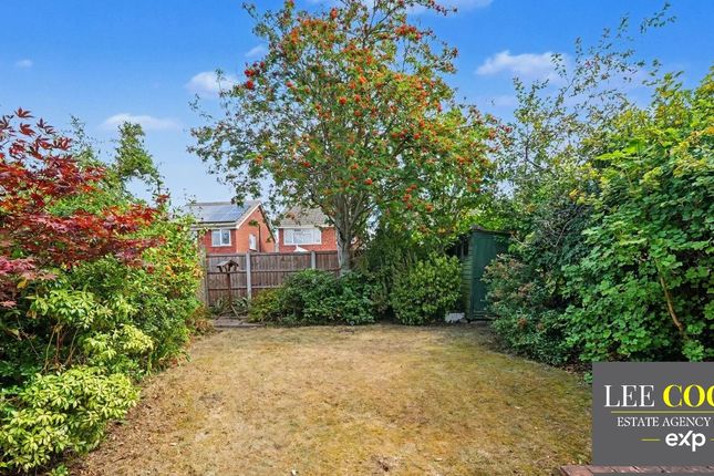 3, Azalea Close, Wolverhampton photo 3