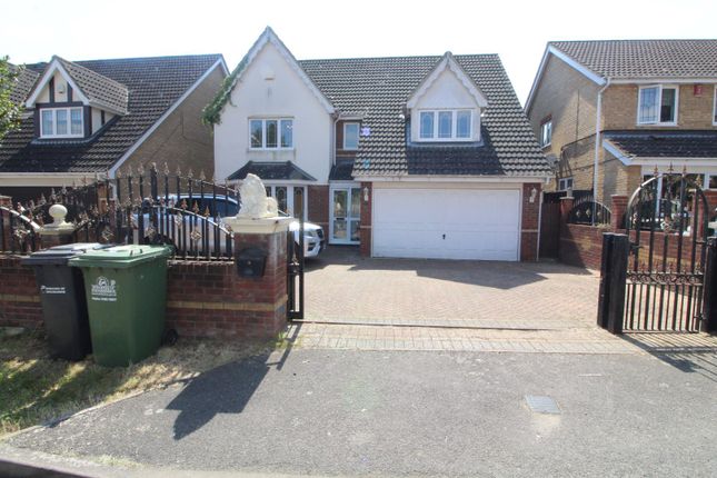 Thumbnail Property to rent in Mylne Close, Cheshunt, Waltham Cross