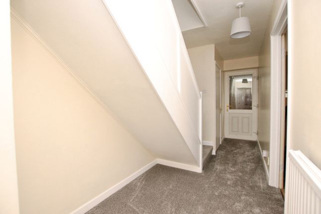 14 Russell Avenue, North Hykeham, Lincolnshire photo 4