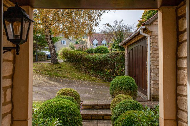 8, Miller Walk, Bath photo 3