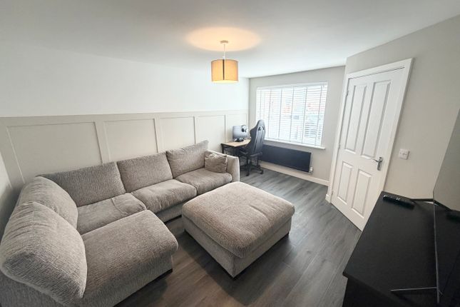 106, Maes Y Glo, Llanelli photo 5