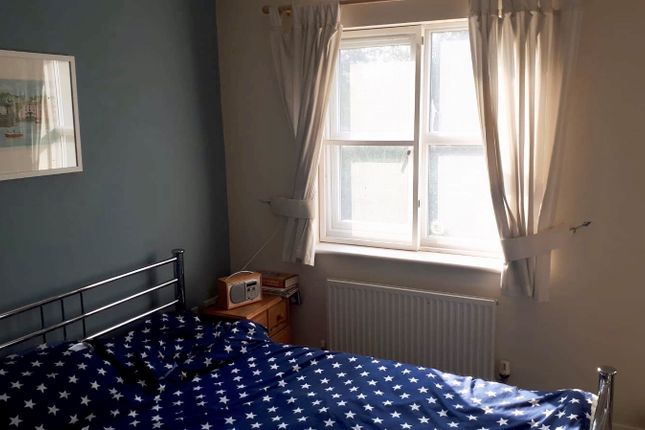 11, Honeymans Gardens, Droitwich photo 5