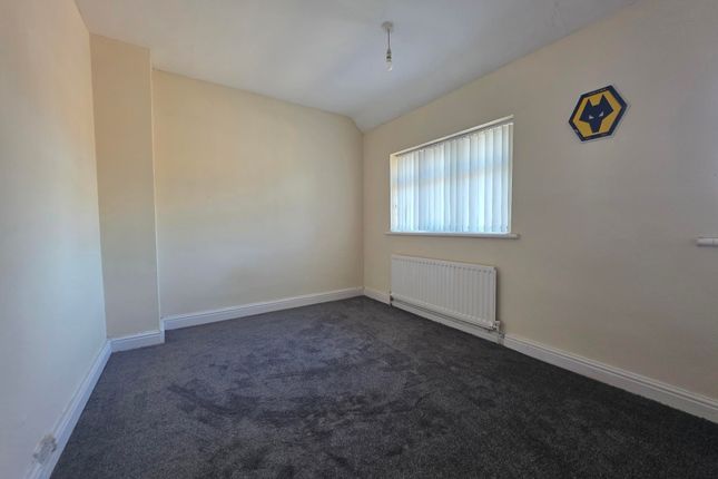 61, Walsall photo 5