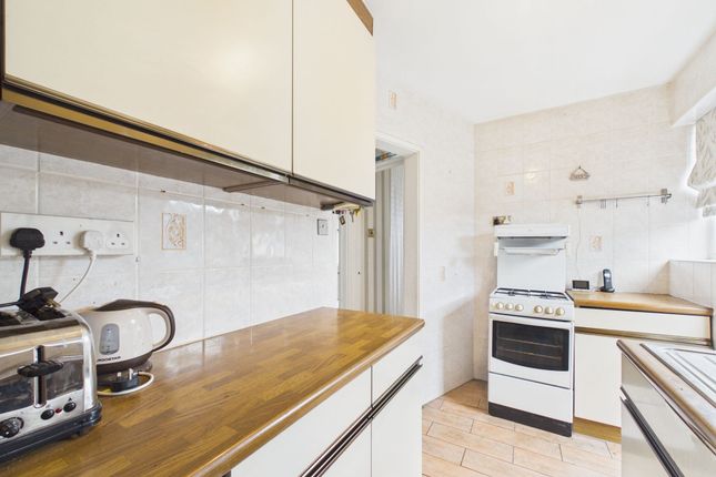58 Monks Haven, Stanford-Le-Hope photo 3