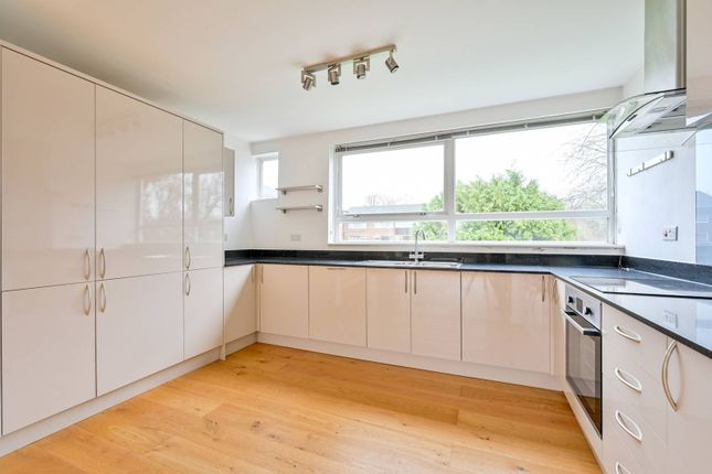 Flat to rent in St Margarets, London Road, Guildford