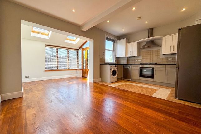 6 Harlow View, Harrogate photo 2