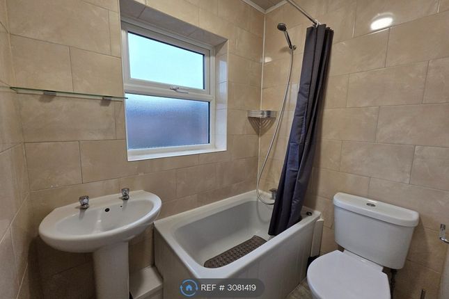 Thornhill St, Wakefield photo 4