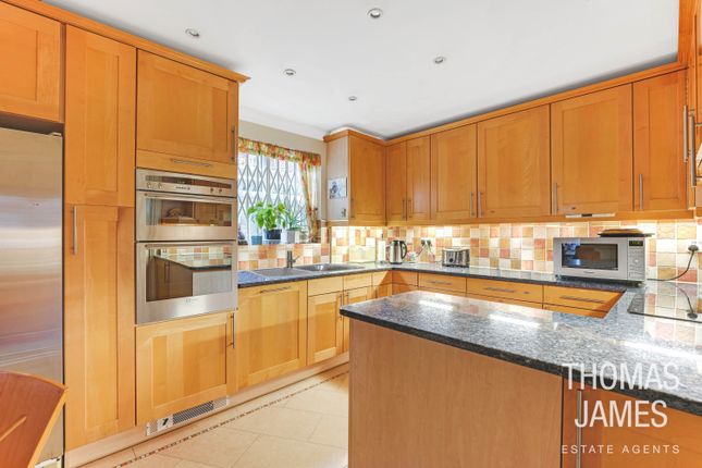 Flat for sale in Willowcroft Lodge, Palmers Green