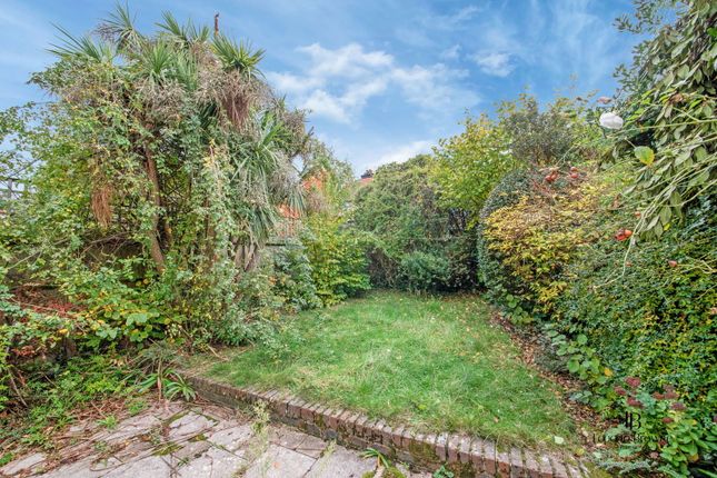 61, Geary Road, LONDON photo 3