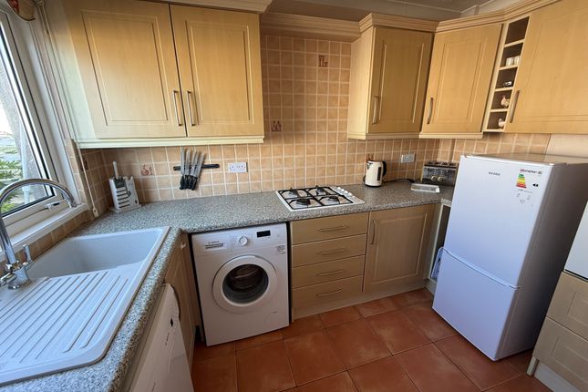 19, Eastergate Green, Rustington photo 3