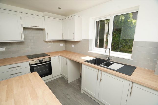 60, Pennine Road, Bolton photo 5