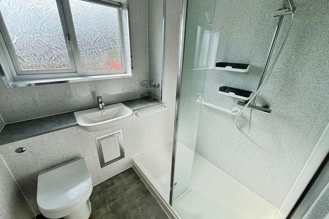 48, Hatherleigh Walk, Bolton photo 4