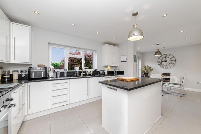 56, Kingshill Avenue, St. Albans photo 4