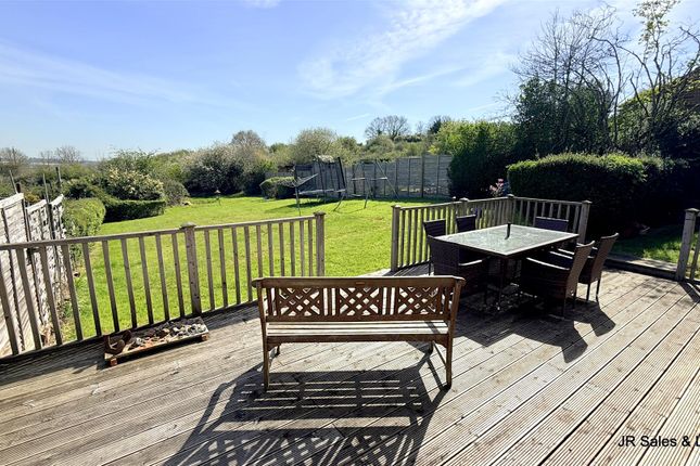 14, Park Road, Potters Bar photo 3