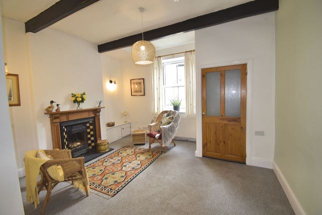 8, Highgate Road, High Peak photo 3