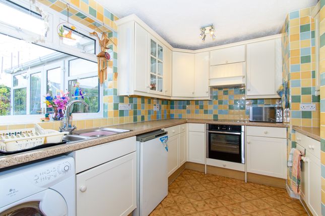 15 Longton Avenue, Warrington photo 2