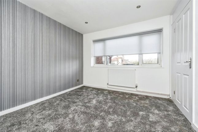 Flat for sale in The Serpentine South, Liverpool, Merseyside