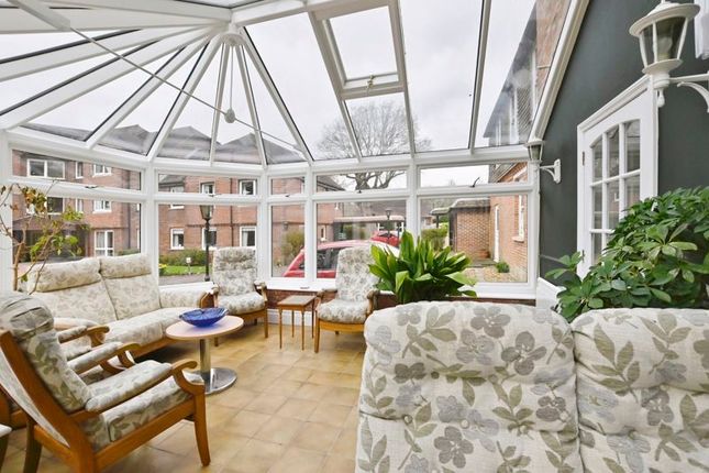 Flat for sale in Redwood Manor, Haslemere