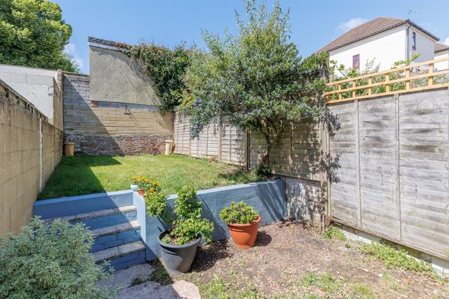 35, Victoria Road, Cowes photo 4