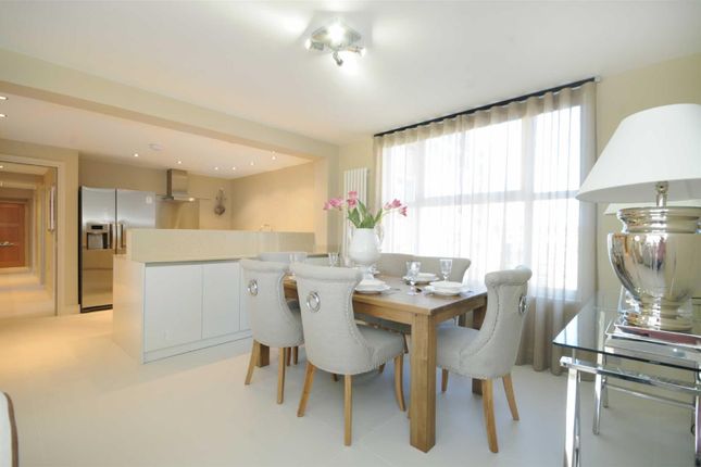 25, Boydell Court, St Johns Wood photo 2