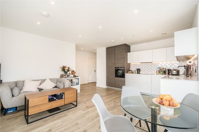 Flat 403, Quill House, 1, Plowden Road, London photo 3