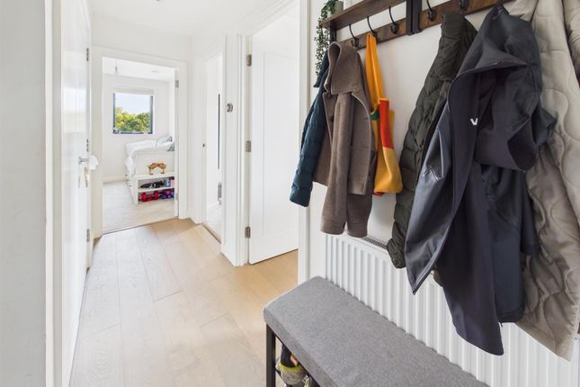 Flat 27 Smitham Court, 31, Leaden Hill, Coulsdon photo 4