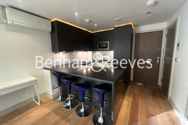 Flat 5, Octavia House, 213, Townmead Road, London photo 3