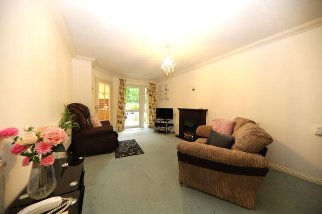 Flat 2, Middlemarch Lodge, Rickmansworth photo 2