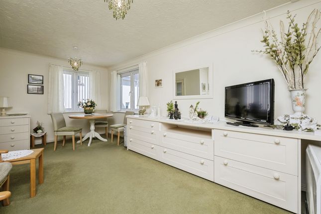 Flat 12, 20, Horn Cross Road, Plymouth photo 2
