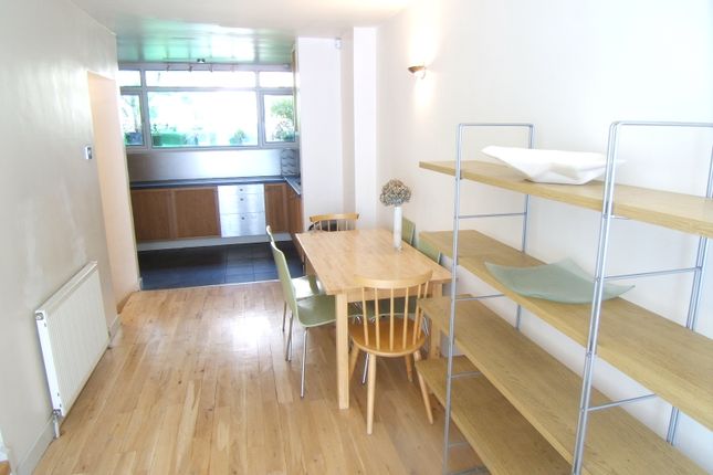 16, Ruston Mews, London photo 5